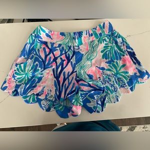 Lilly Pulitzer Dahlia short in Multi Jet Stream size XS